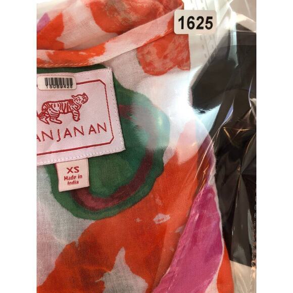 Banjanan Floral Aurora Top Short Sleeves V Neck XS - Picture 13 of 13